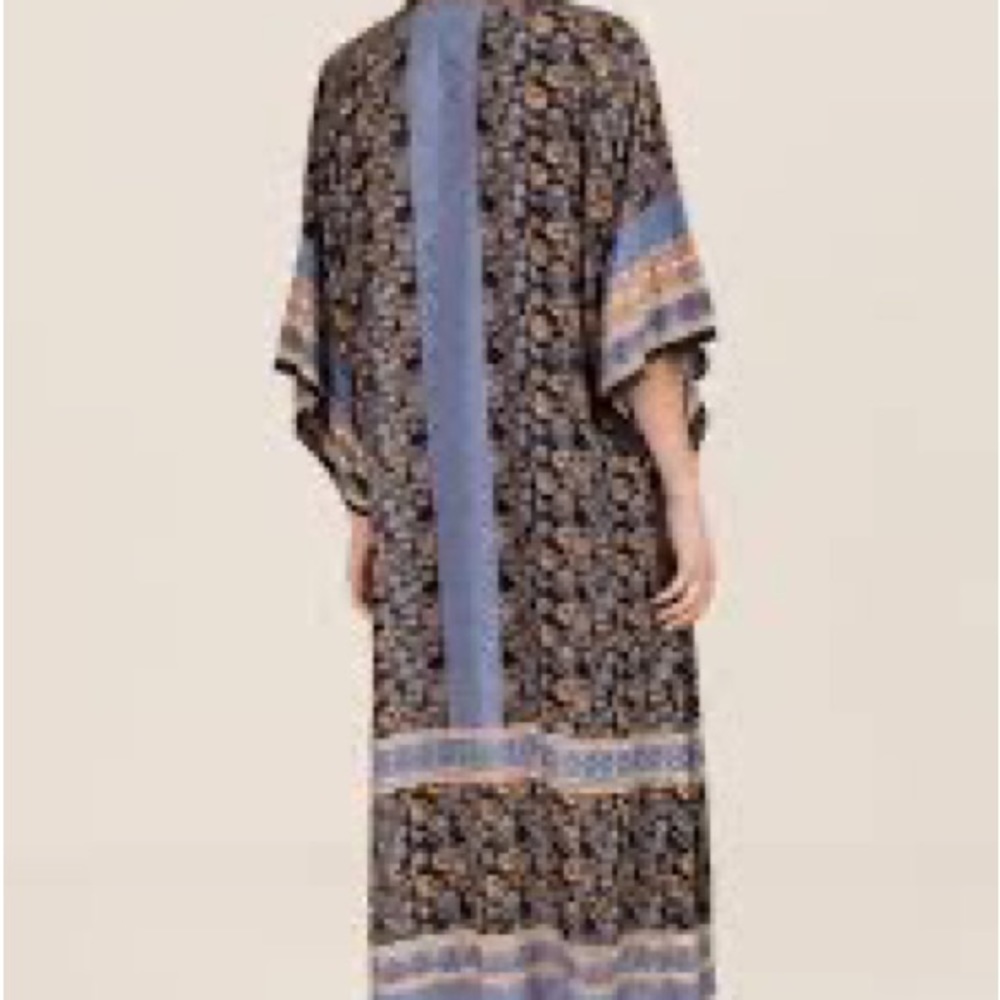 Angie Kimono - Picture 2 of 6